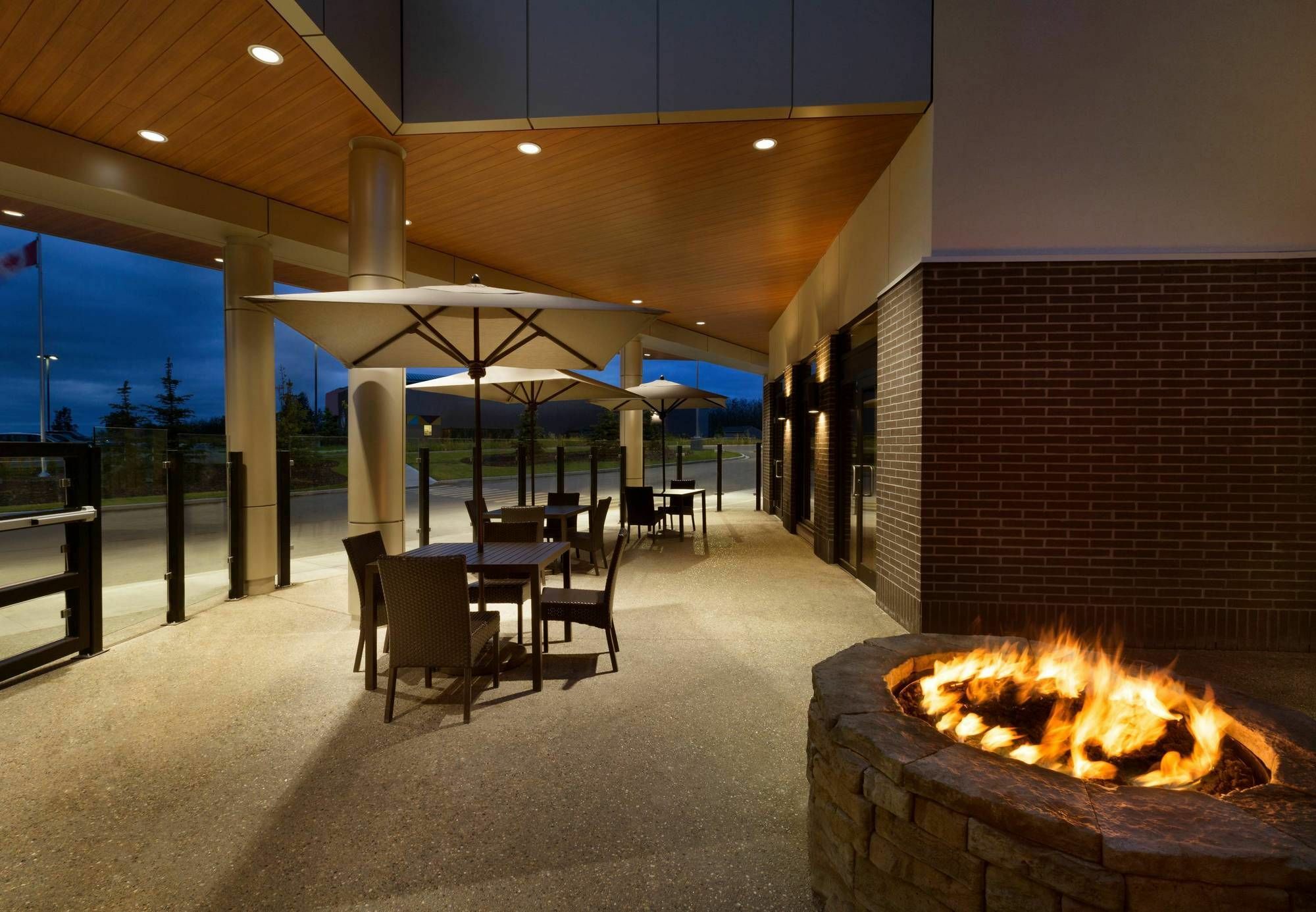 Hotel Dene & Conference Centre Cold Lake Exterior foto